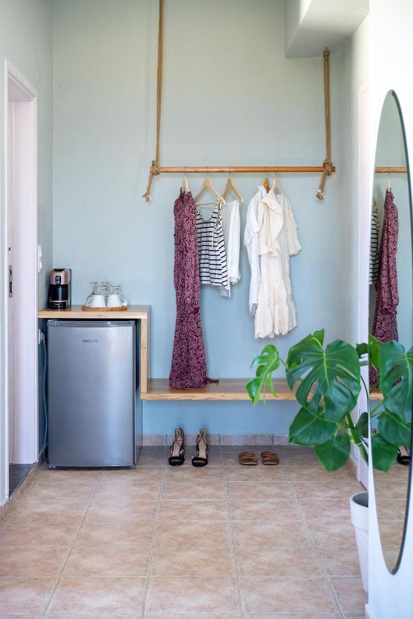 Serenity Hideaway Palaiochora Ngoại thất bức ảnh
