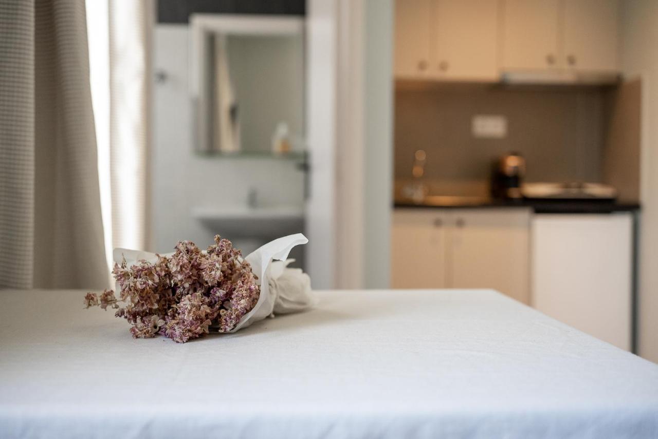 Serenity Hideaway Palaiochora Ngoại thất bức ảnh