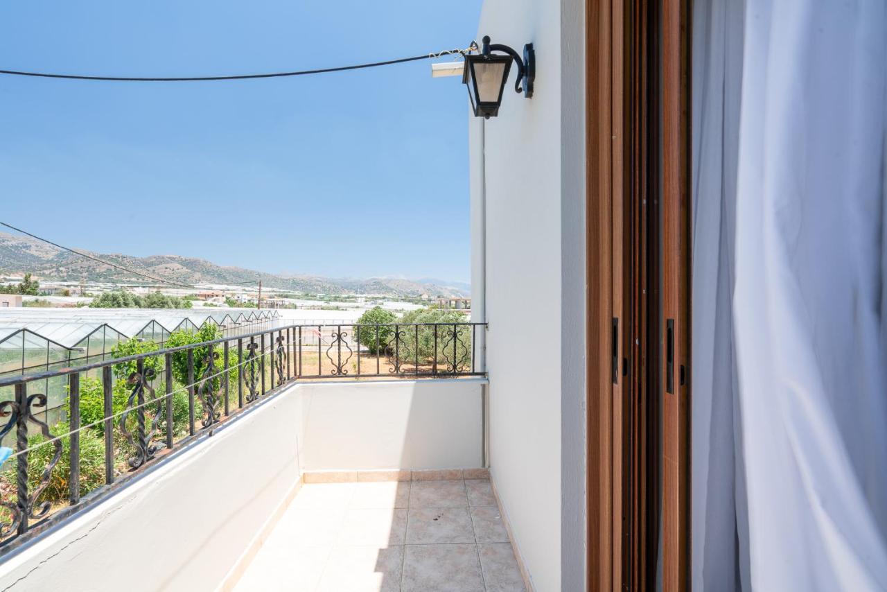 Serenity Hideaway Palaiochora Ngoại thất bức ảnh