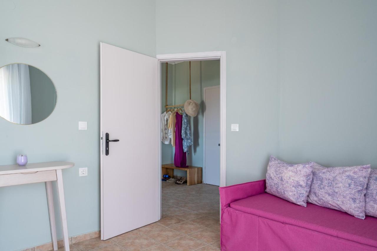 Serenity Hideaway Palaiochora Ngoại thất bức ảnh